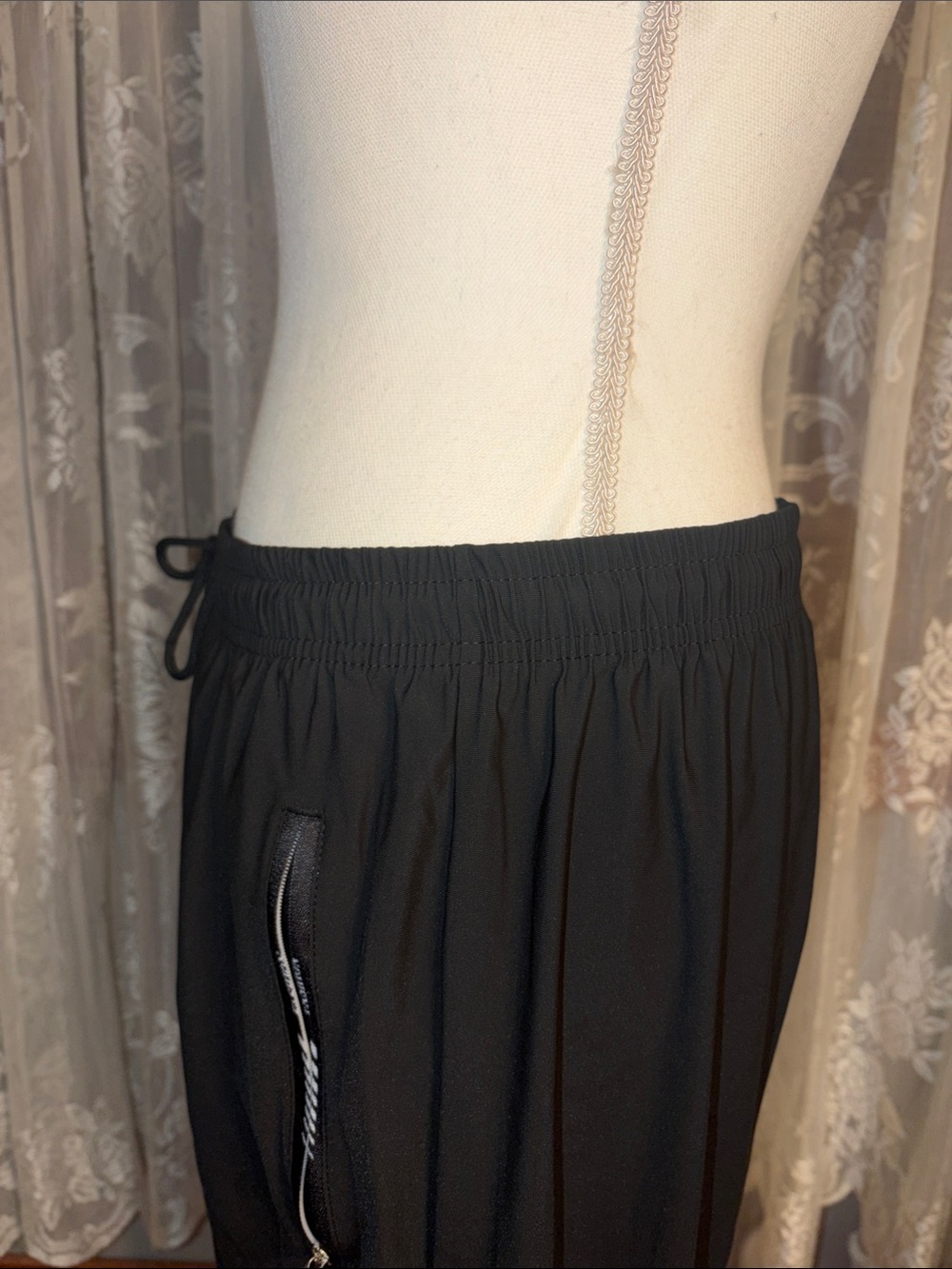 Womens Drawstring Capris - Picture 7 of 7